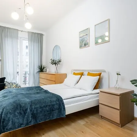 Coriander Center 华沙